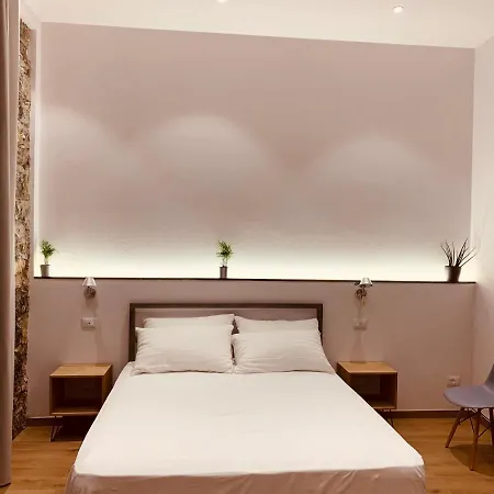 Holidays Rooms XX Settembre 228 La Spezia