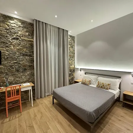 Holidays Rooms XX Settembre 228 La Spezia