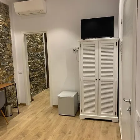 Pensjonat Holidays Rooms XX Settembre 228 La Spezia