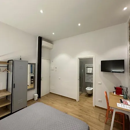 Holidays Rooms XX Settembre 228 3* La Spezia